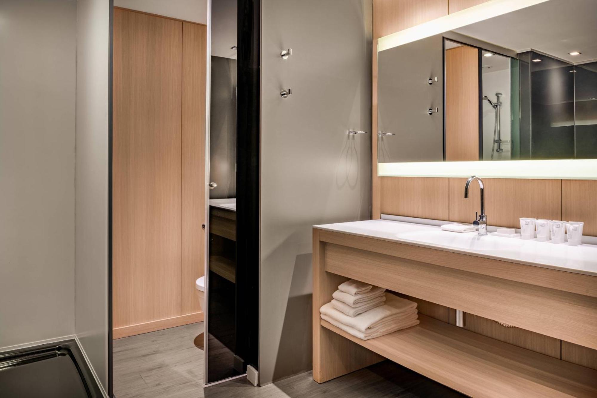 Ac Hotel Sants By Marriott Барселона Экстерьер фото