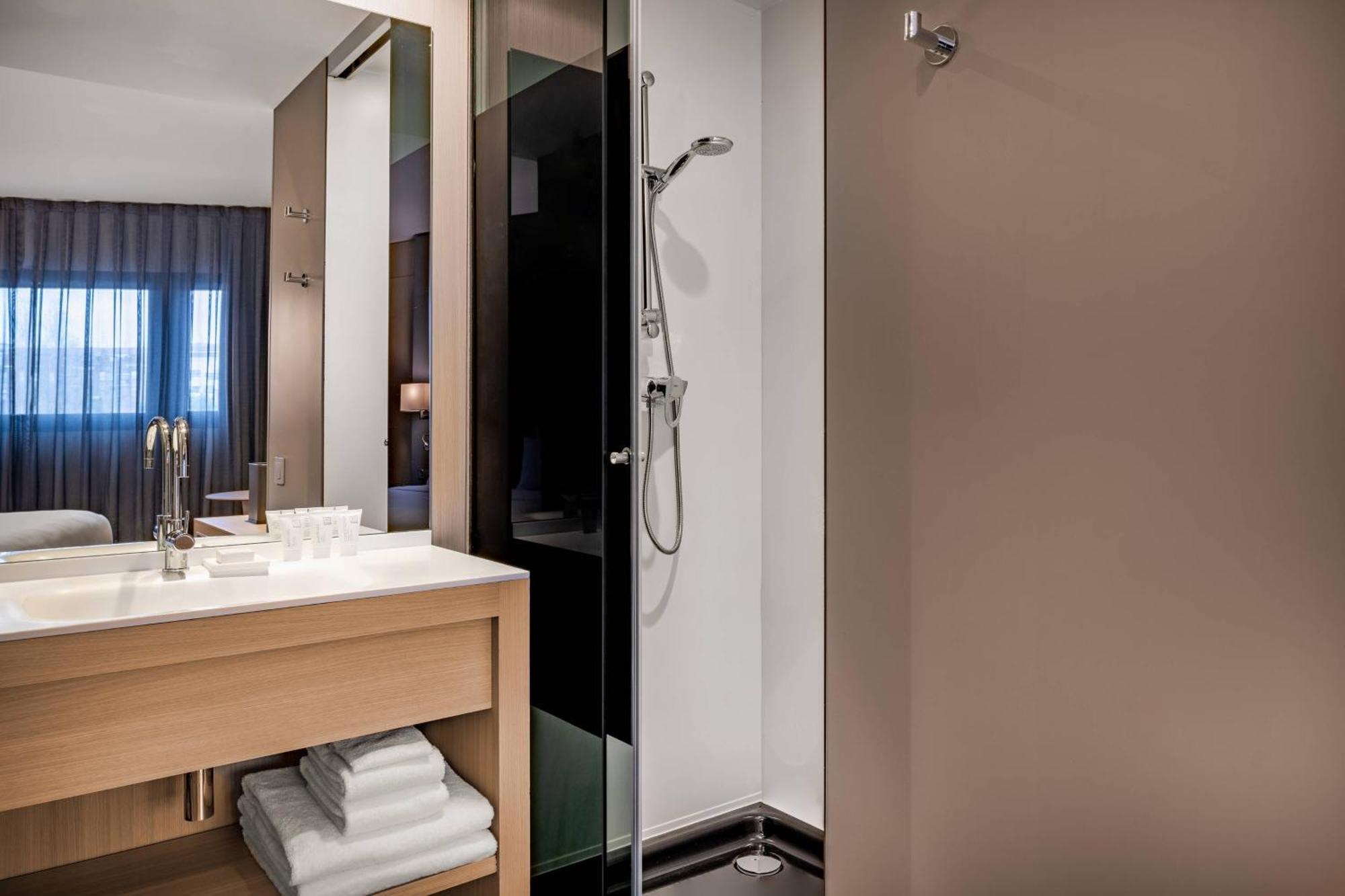 Ac Hotel Sants By Marriott Барселона Экстерьер фото