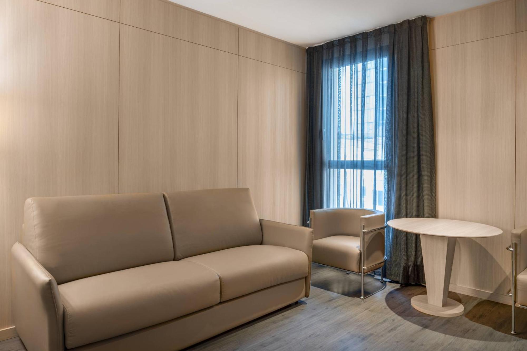 Ac Hotel Sants By Marriott Барселона Экстерьер фото