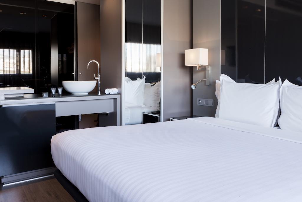 Ac Hotel Sants By Marriott Барселона Экстерьер фото
